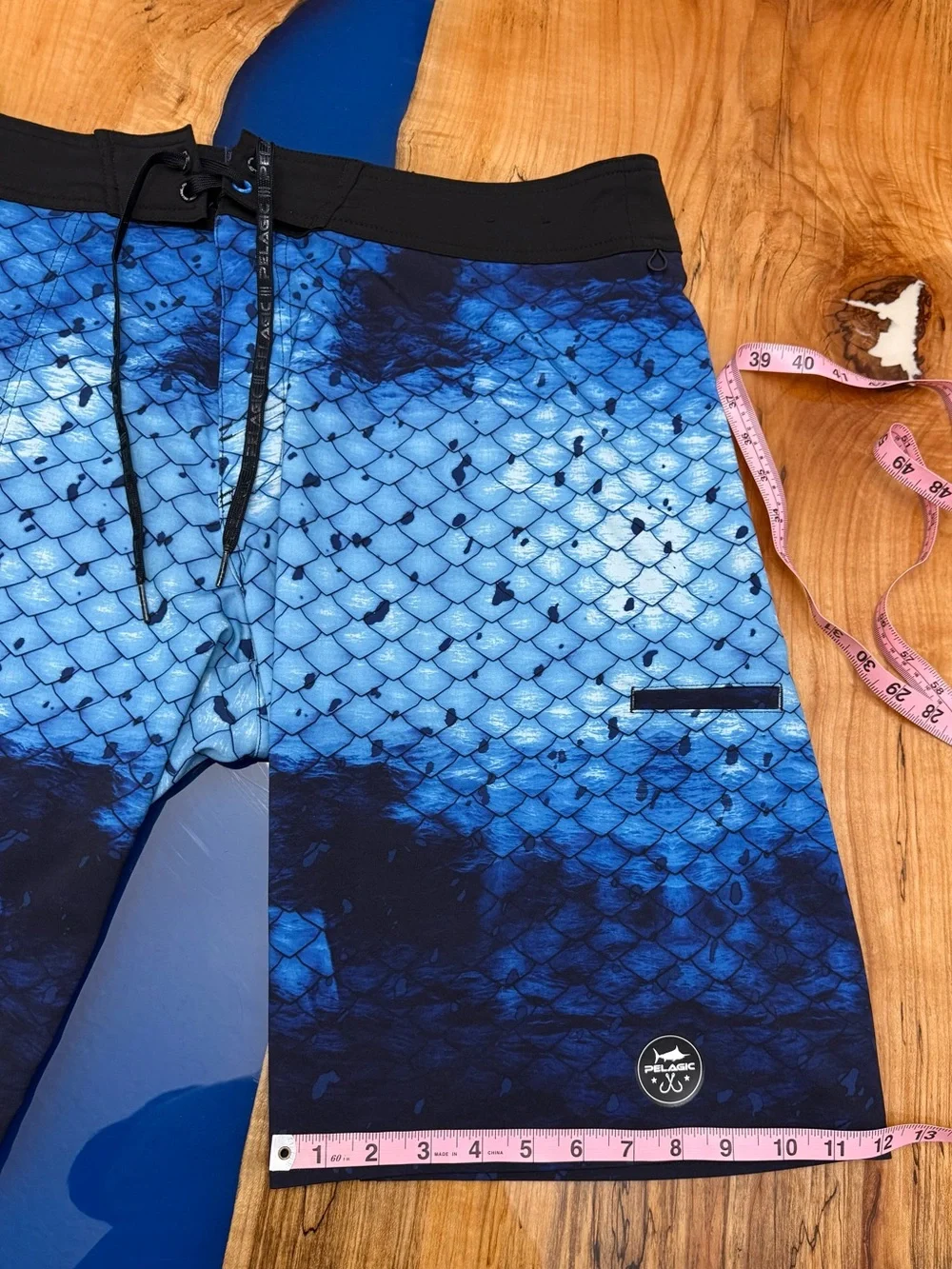 Pelagic Hydro-Lite Board Shorts Mens 38 Blue Fish Scale Fishing Performance